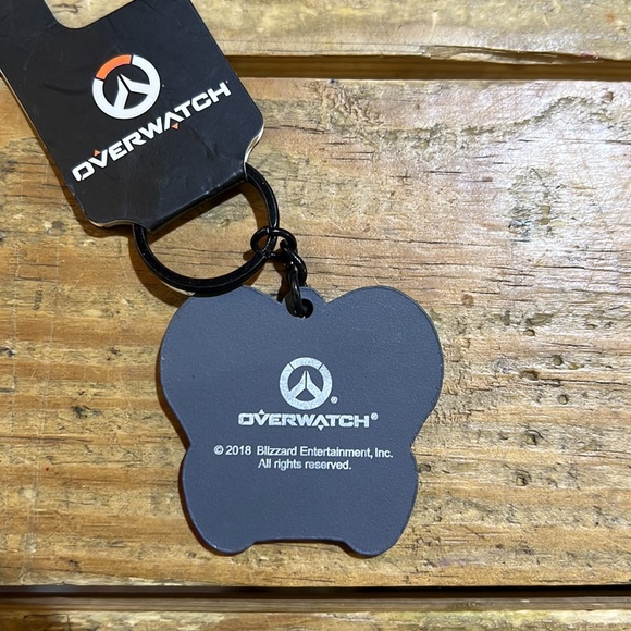 Overwatch Winston Keychain
Licensed Blizzard Product - Picture 2 of 2